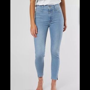 LEVI MILE HIGH JEANS no pockets super skinny size 29.